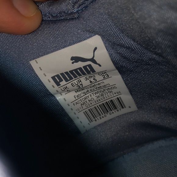 puma shoes - Picture 3 of 3